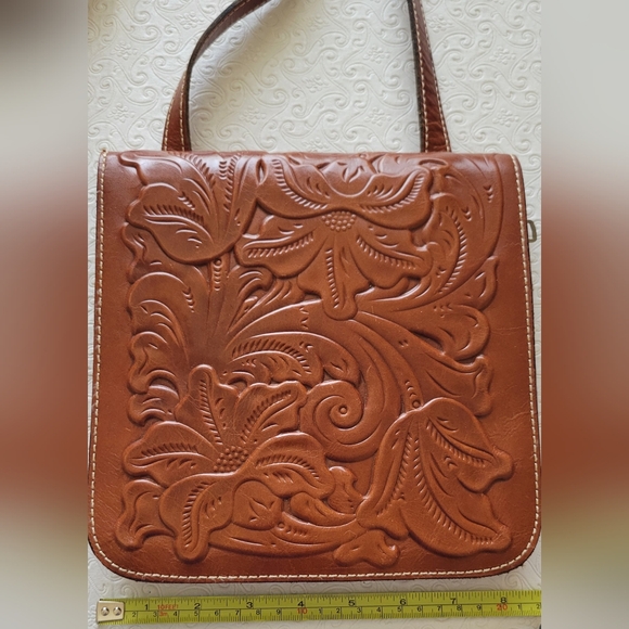 Patricia Nash Crossbody purse - Picture 4 of 16